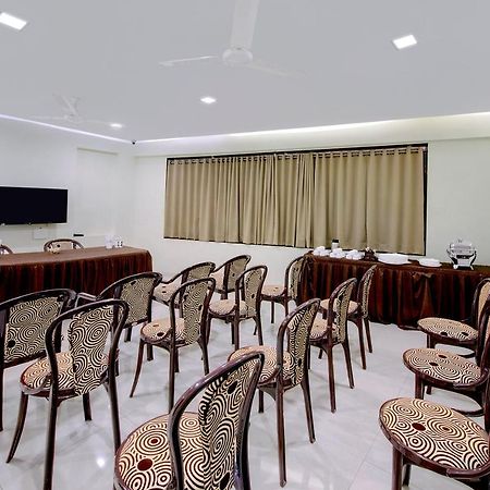 Hotel Shital Inn Ahmedabad Buitenkant foto