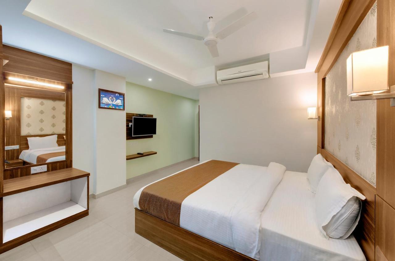 Hotel Shital Inn Ahmedabad Buitenkant foto
