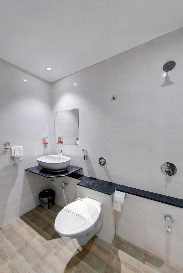Hotel Shital Inn Ahmedabad Buitenkant foto