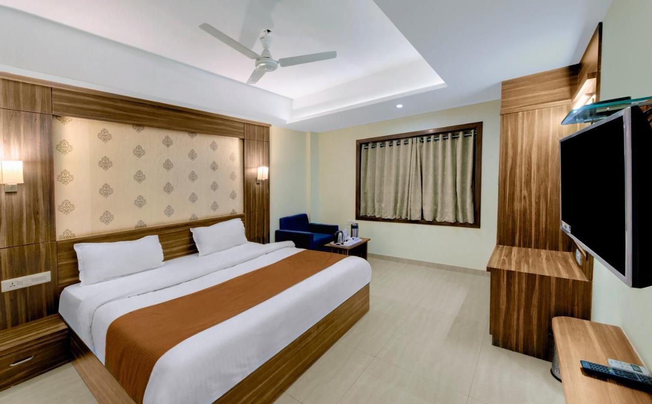 Hotel Shital Inn Ahmedabad Buitenkant foto
