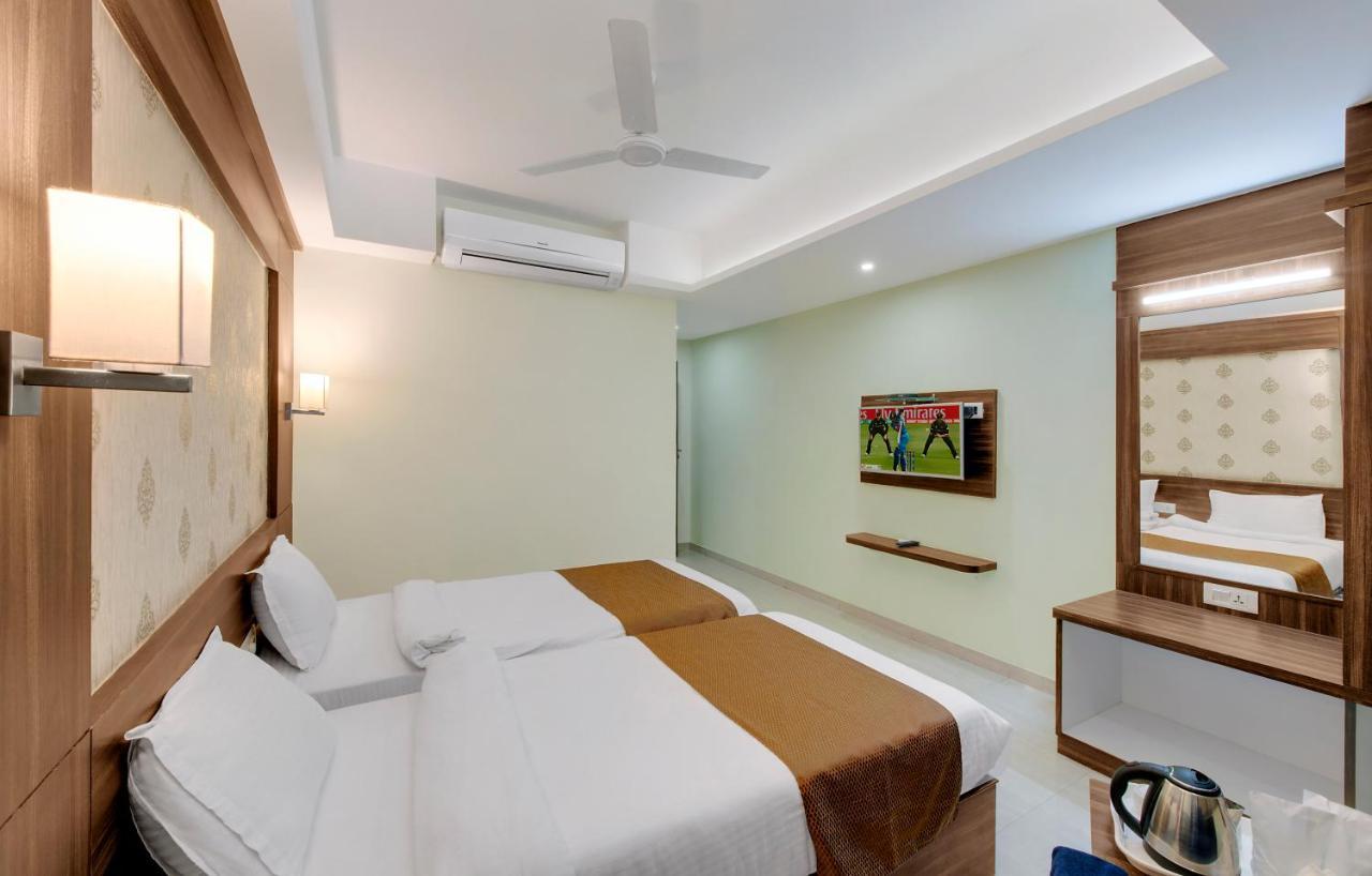 Hotel Shital Inn Ahmedabad Buitenkant foto