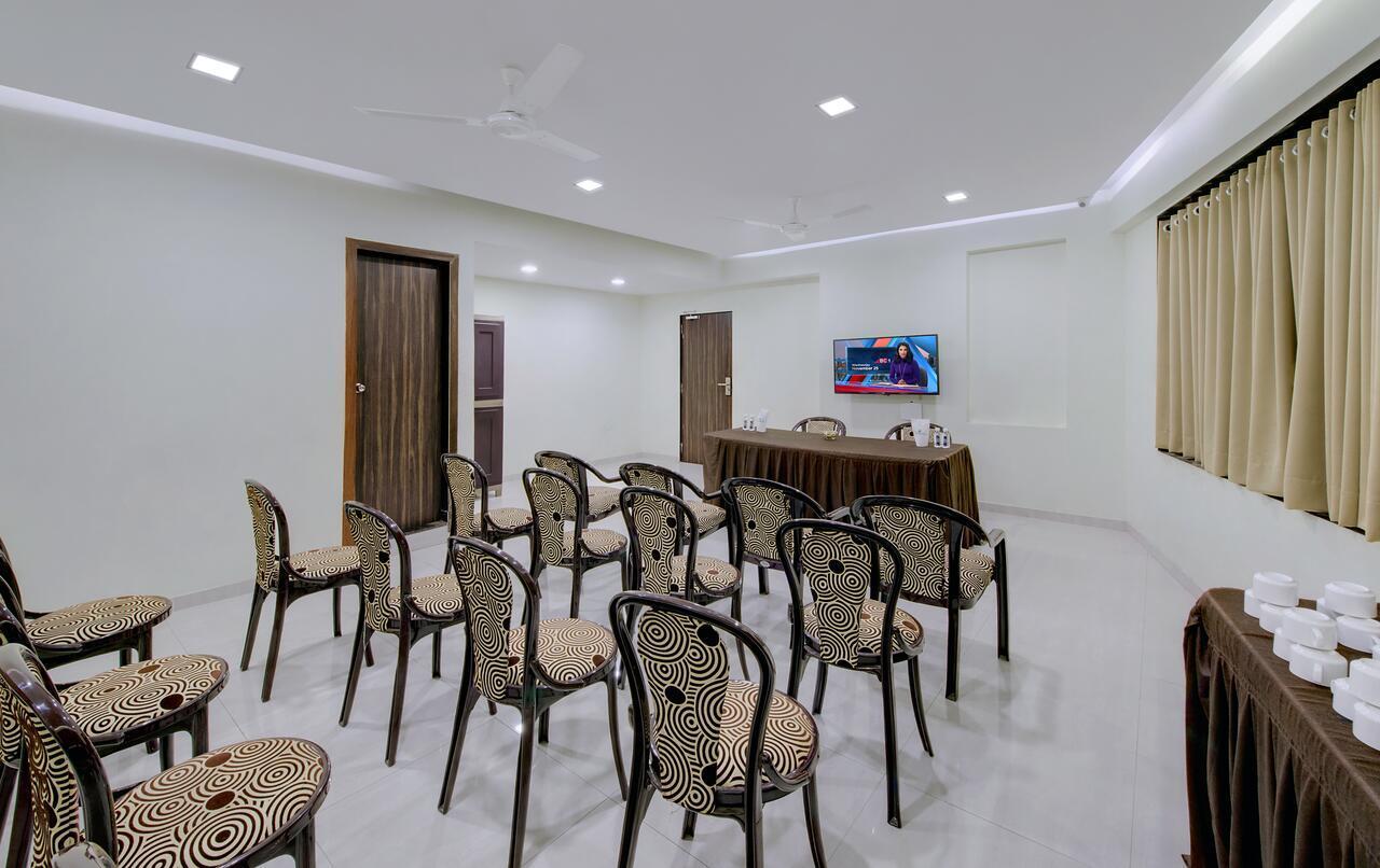 Hotel Shital Inn Ahmedabad Buitenkant foto